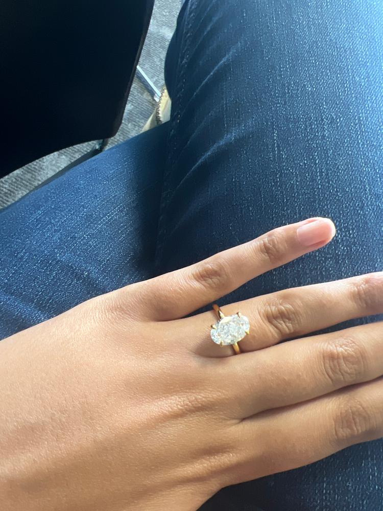 3.5 Ct Oaklyn Solitaire Oval Cutm - Customer Photo From Usman