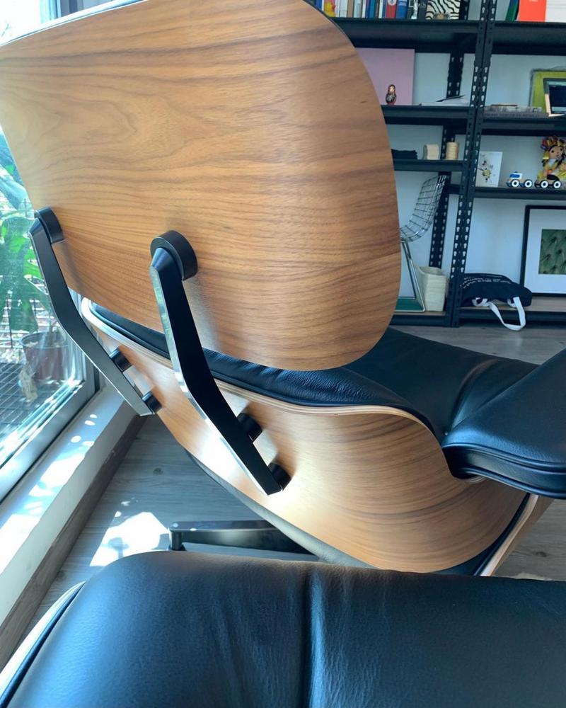 Eames Lounge Chair and Ottoman Replica - Customer Photo From Eames Replica Customer