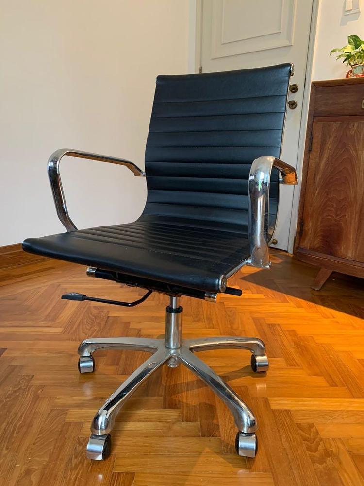 Eames Office Chair Replica - Customer Photo From Eames Replica Customer