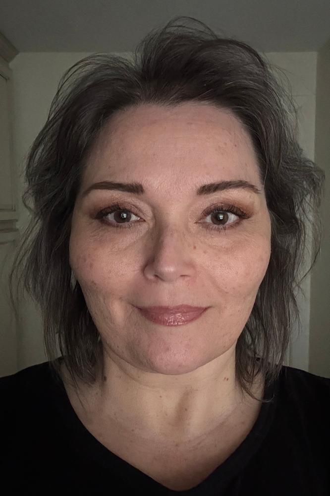 TonEQ - Ayurvedic supplement with Amla, Licorice and other herbs for Even-Toned, Brightened and Healthy looking skin - Customer Photo From Lisa Scott