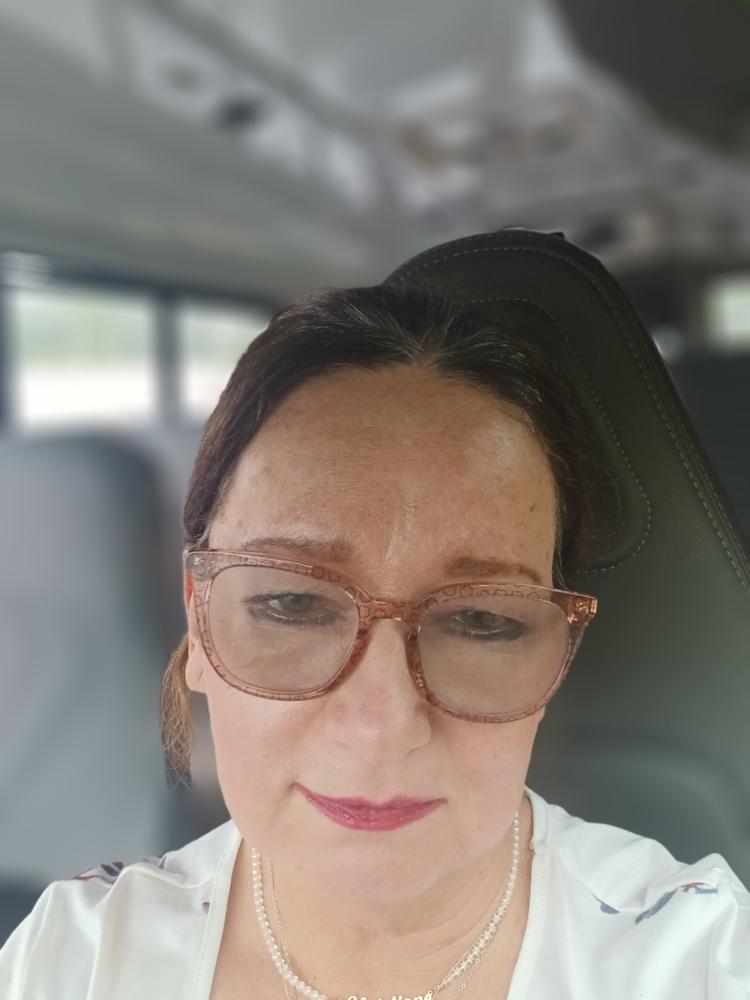 Dim N Dazzle Gel-to-Milk Skin Polish Face Serum – Even-tones and Plumps for Glassy, Polished looking skin – Enriched with Banafsha and Western Dock Plant – Best Double Serum for Polished, Plumped, Glassy-Smooth Skin - Customer Photo From CHRISTINE SPALDING