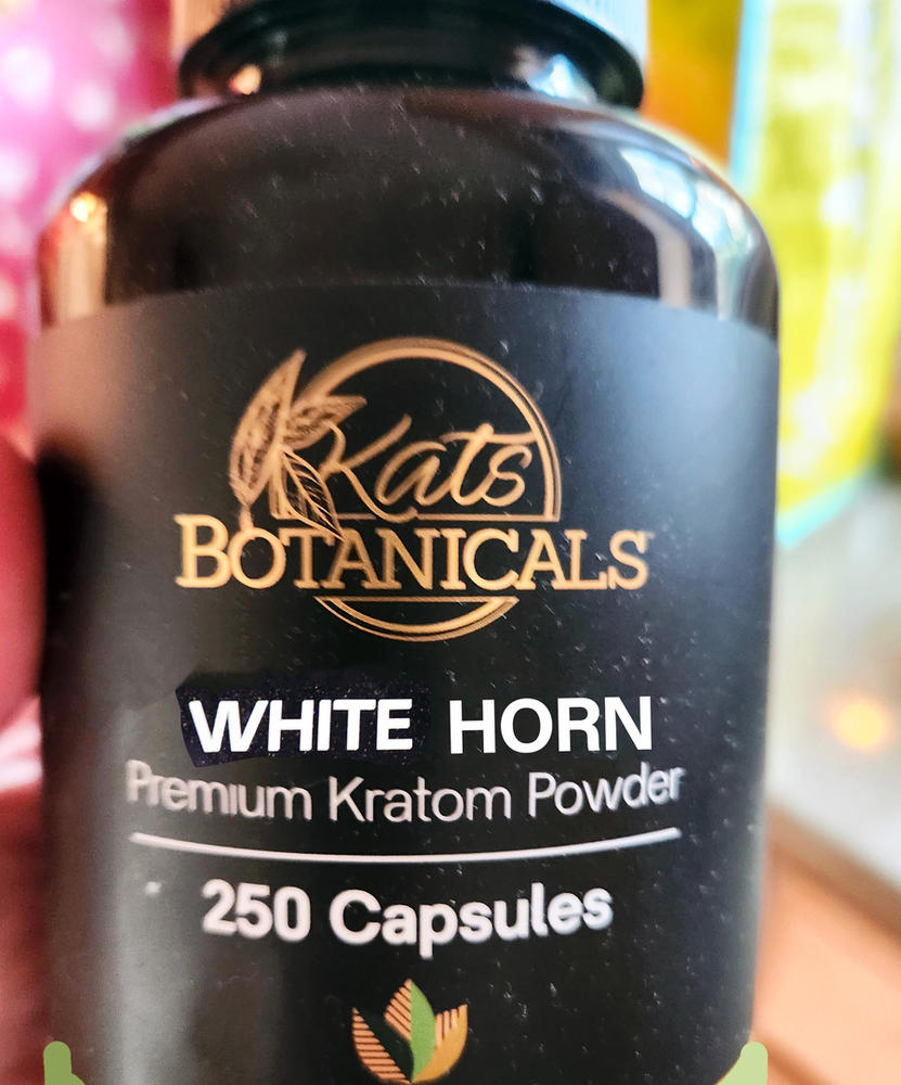 White Horn Kratom Capsules - 250 Count (150 grams) - Customer Photo From Emily B.