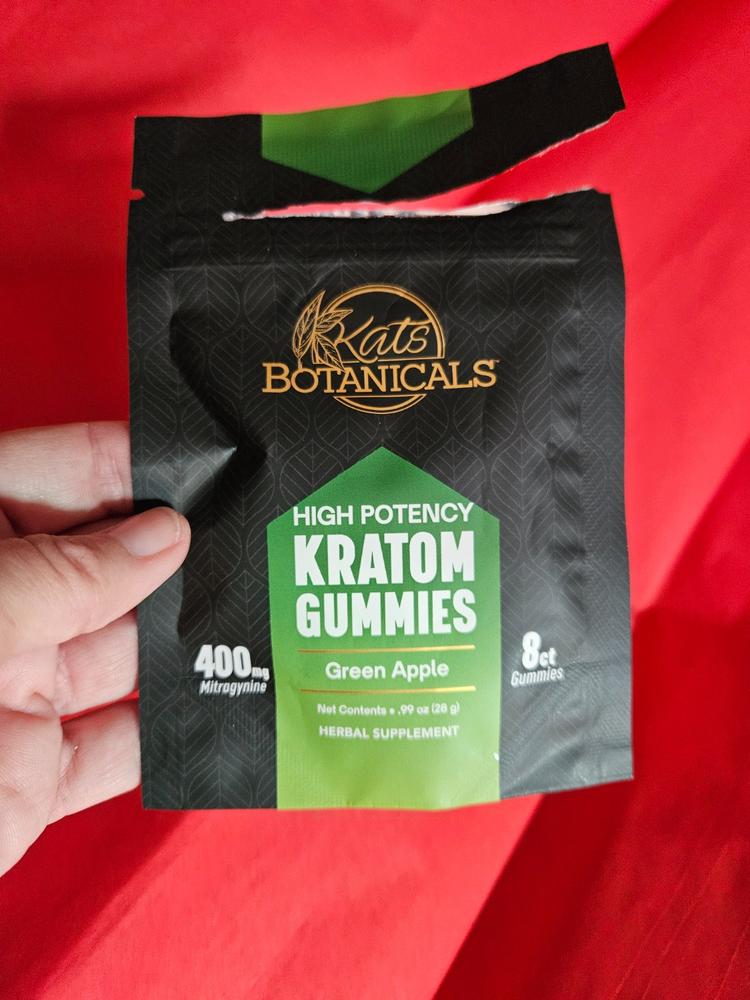 Green Apple Kratom Extract Gummies - Customer Photo From Theresa Walker