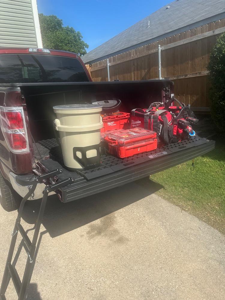 Tmat 5-Gallon Bucket Holder with Tmat Anchors - Black - Customer Photo From brian hartsfield