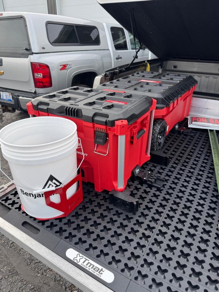Tmat 5-Gallon Bucket Holder with Tmat Anchors - Red - Customer Photo From Andrew Carr