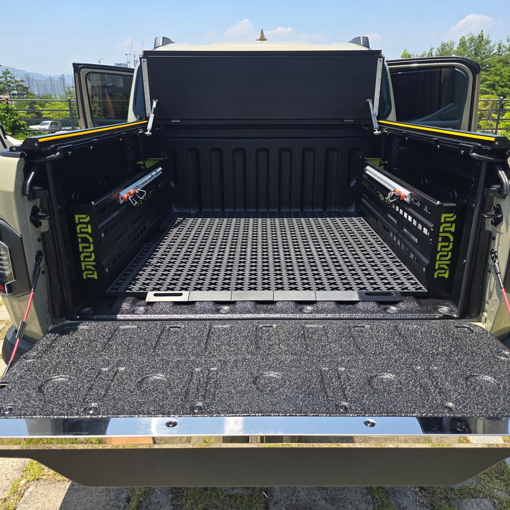 12" x 12" Tmat Interlocking Non-Draining Panel - Four Connectors (Single) - Customer Photo From DAEHONG KIM