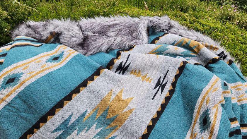 Aztec Faux Fur Blanket - Anifurry Brown+Brown / 50x60