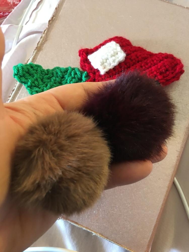 Faux Fur DIY Pom Pom Kit + 2 Free Patterns (Download) – Darn Good Yarn