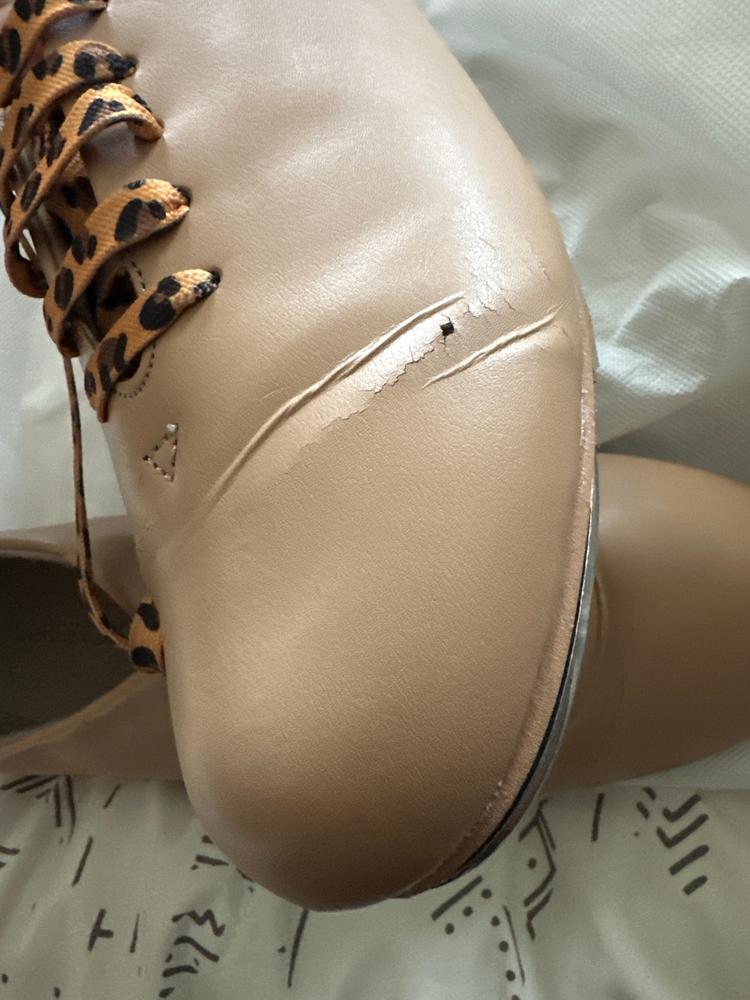 Oxford Style Tic Tap Toe Shoe | Capezio®