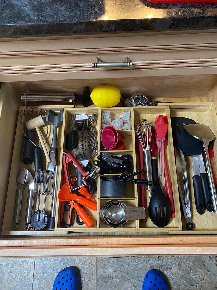 KitchenEdge Adjustable Kitchen Drawer Organizer for Utensils and Junk, Expandable to 19 to 33 Inches Wide, 9 Compartments, Food-Safe Contract Grade