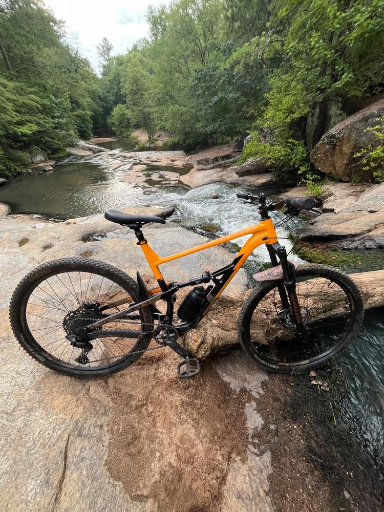 Fidlock Twist 750 Compact Bottle + Bike Base - Customer Photo From Dillon Hammon