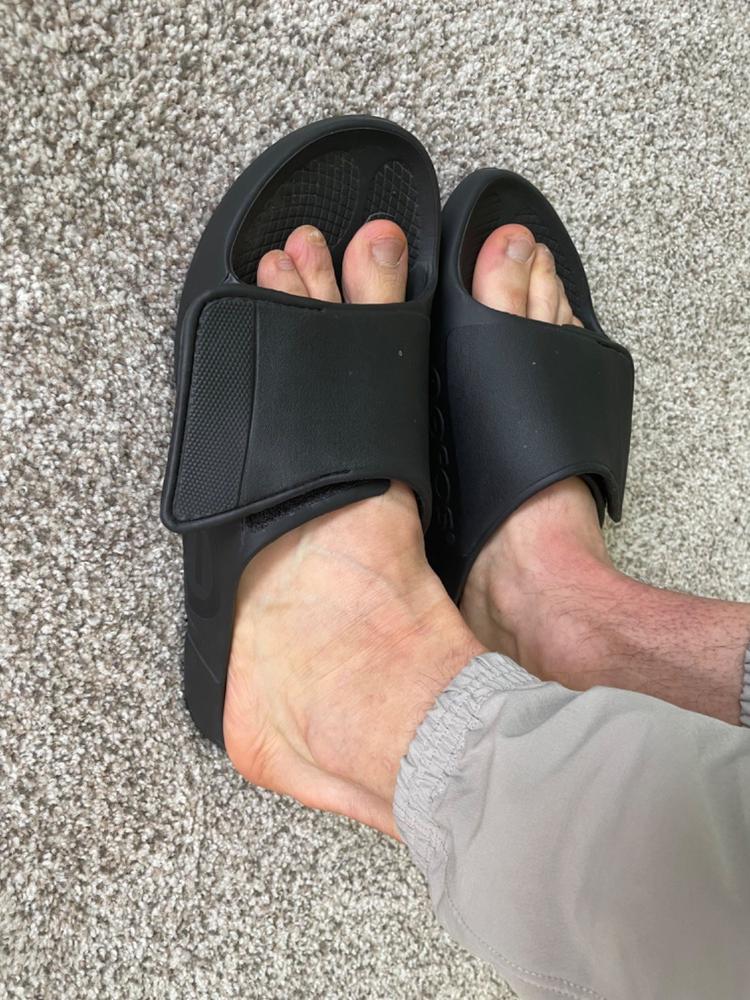 OOFOS OOahh Unisex ブラック M10/W12 Unisex Oofos OOahh Sport Flex Sandal | Marathon Sports