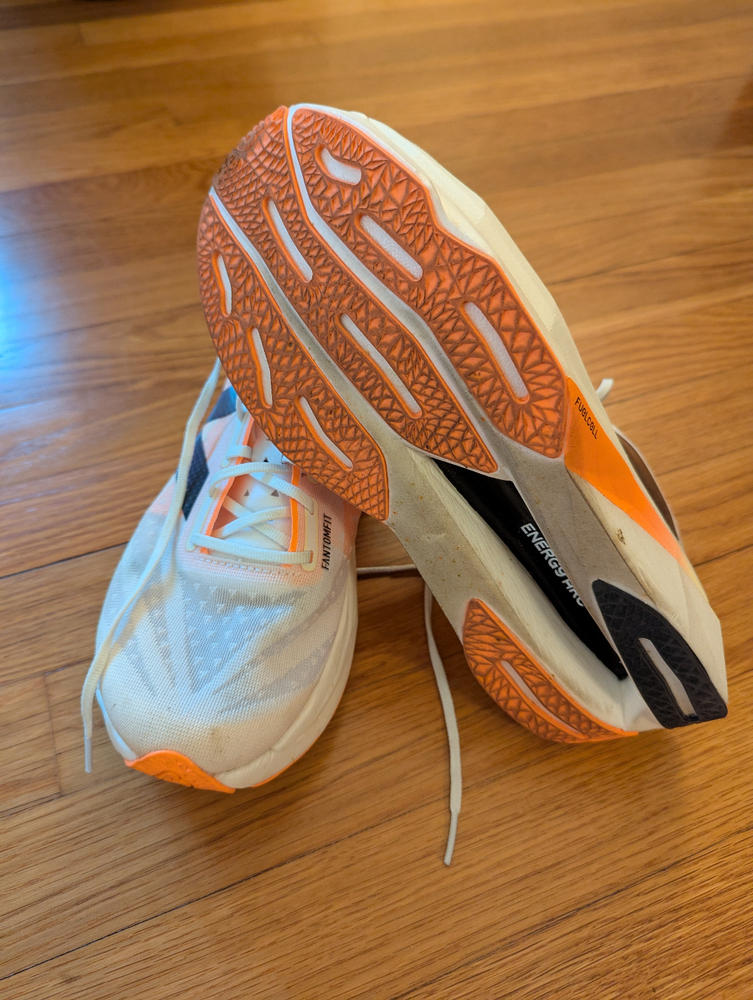 【中古】FuelCell SuperCompElitev4 Men's New Balance Fuelcell Supercomp Elite V4 | Marathon Sports