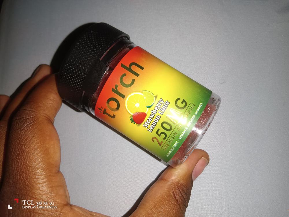 Delta 9 THC Gummies • 250MG • 5 Flavors - Customer Photo From Juicii