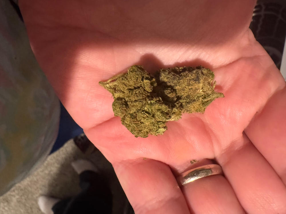 Gush Mintz • Indica Hybrid • Greenhouse Flower • 31.71% THCa - 28 Grams - Customer Photo From Anonymous