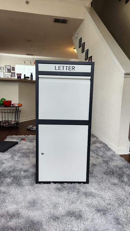 PACKAGE DELIVERY BOX - WHITE COLOR - Customer Photo From Bari