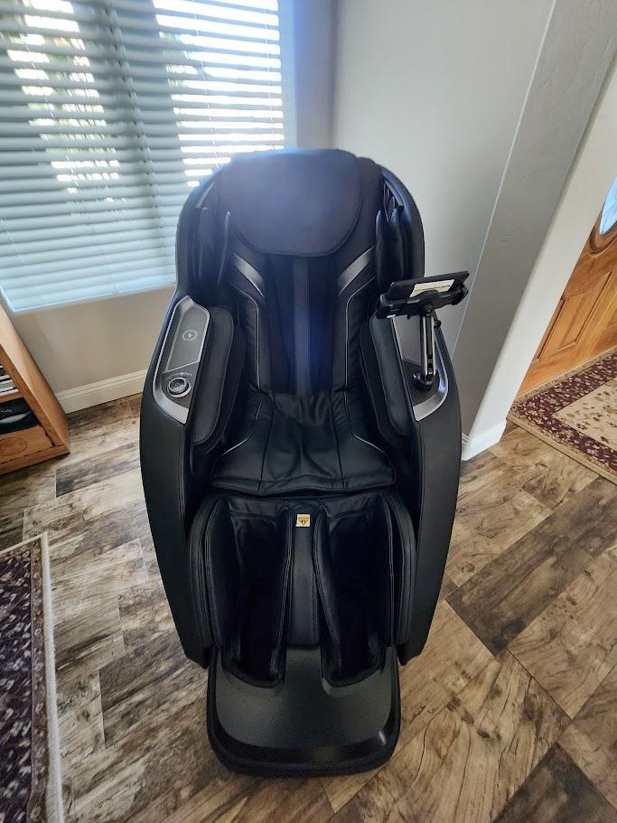 Titan TP-Ronin 4D Massage Chair - Customer Photo From Tim H.