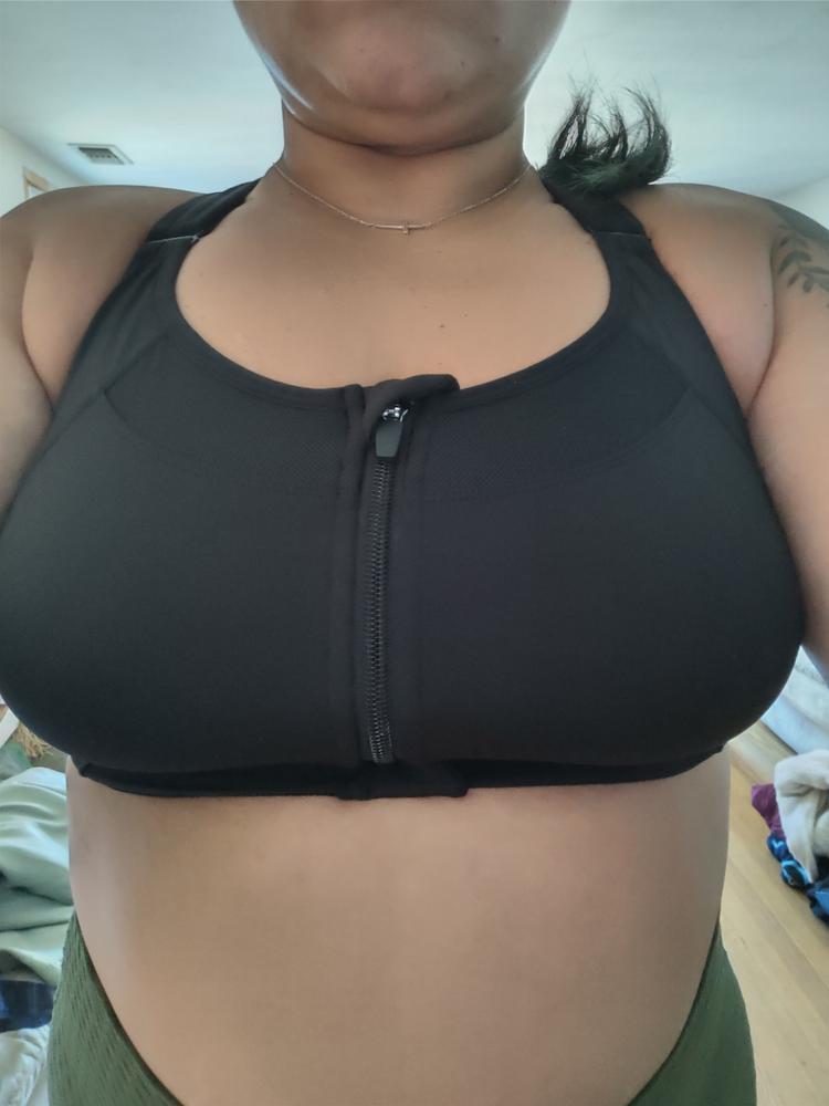 I designed the perfect zipper bra. 👋 sweaty, post-workout