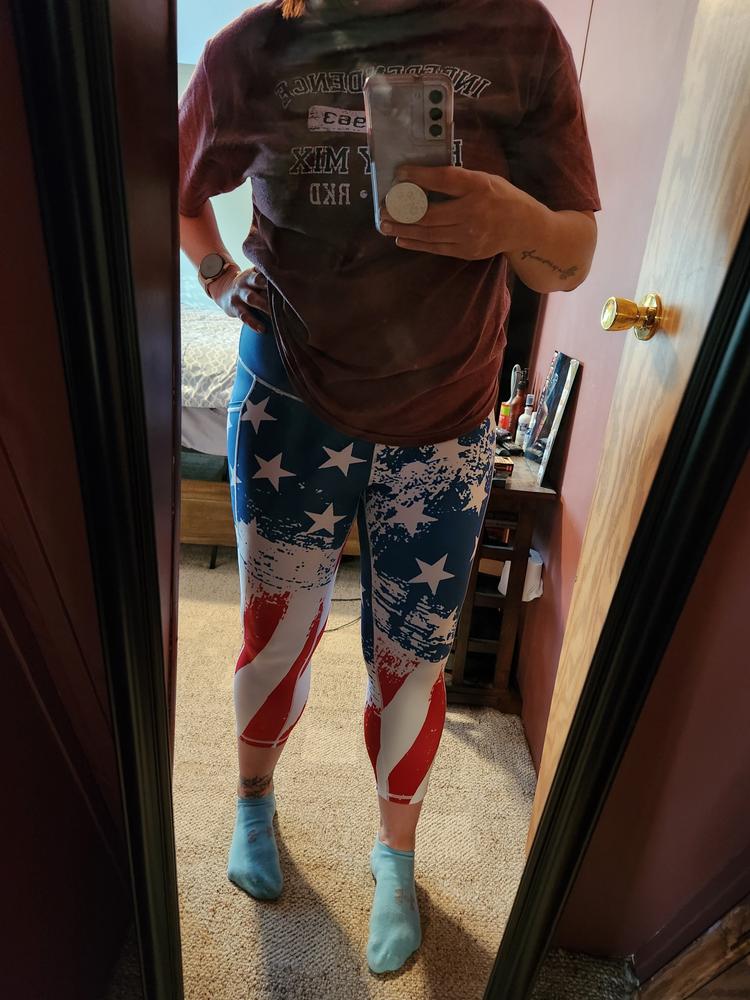 Silky American Flag Patriotic Women's Leggings – GearFrost