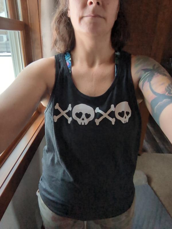 XOXO Skulls Shirt Unisex - Customer Photo From Robyn Gerlach