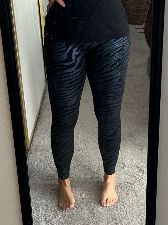 Leggings | Stripe A Pose - Customer Photo From Anonymous