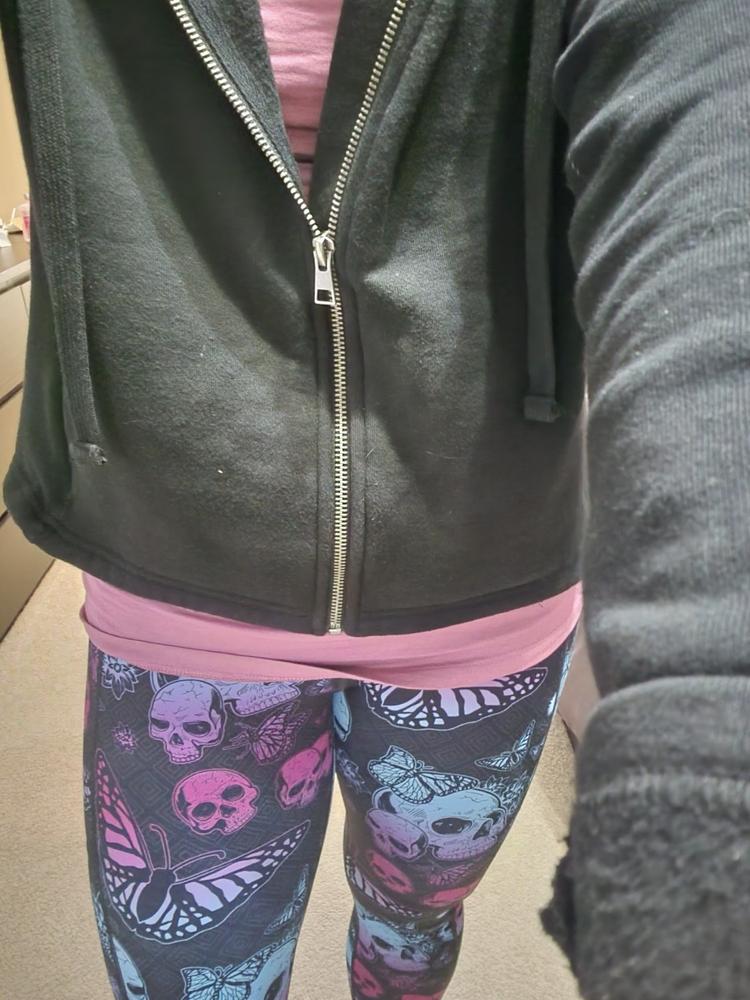 Pretty Deadly Leggings | Vibrant - Customer Photo From Joanne Pomroy