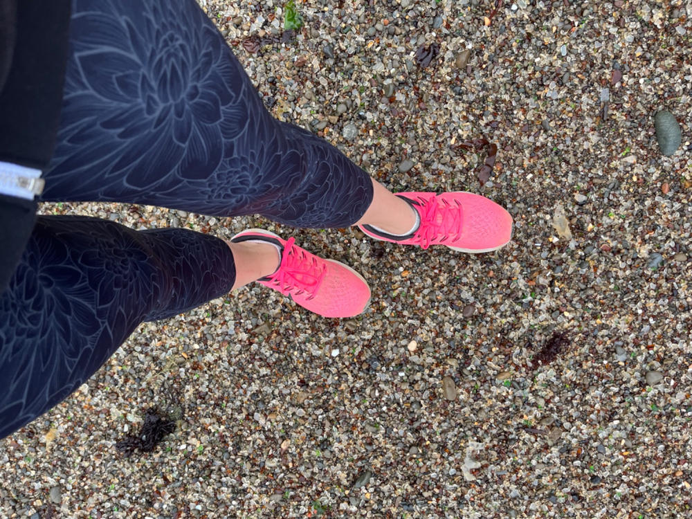 Lotus Leggings | Black - Customer Photo From Candice Barkwill