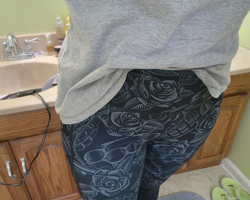 Dressed To Kill Leggings | After Dark - Customer Photo From Leanna Anderson