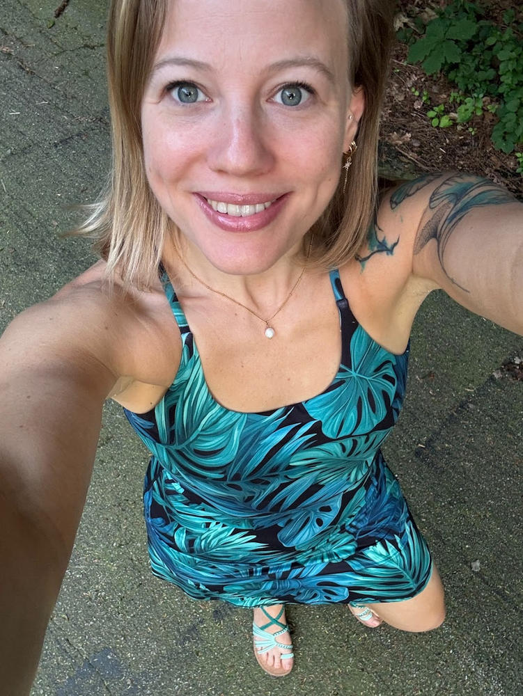 Limitless Dress 2.0 | Rainforest Palm - Customer Photo From Laura Eme