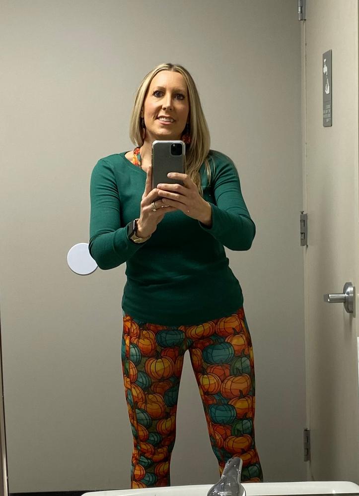 Gourd Vibes Only Leggings - Customer Photo From Lori Garnto