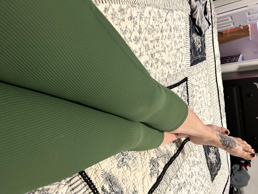 Ribbed Leggings | Hunter Green - Customer Photo From Kassie May