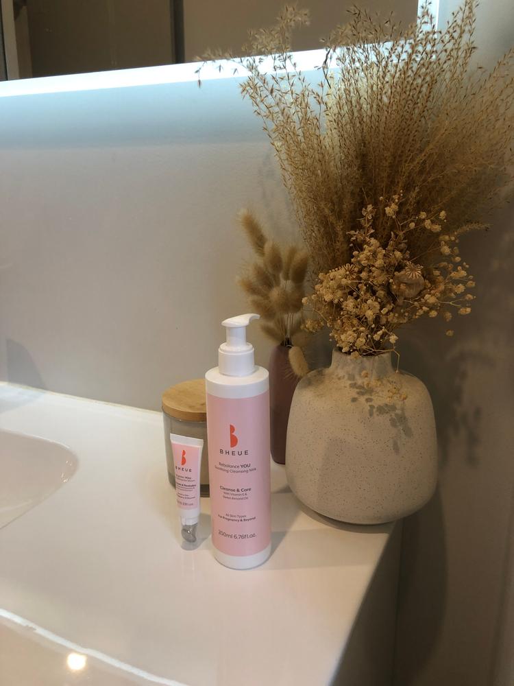 Rebalance YOU. Soothing Cleansing Milk - Customer Photo From Alexis