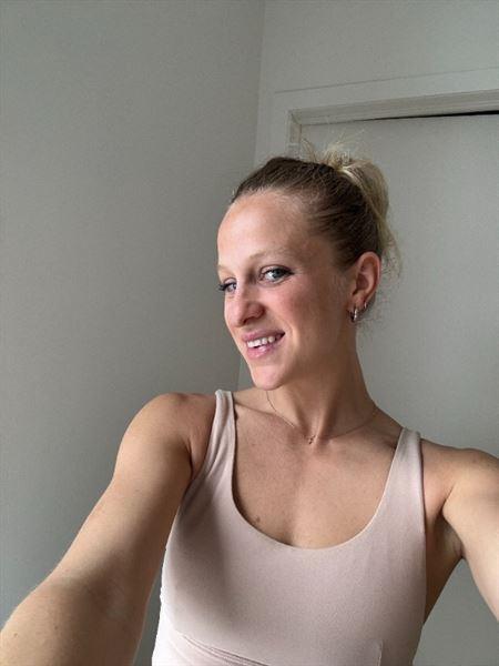 Solarglow™ - Mineral Serum Sunscreen - Customer Photo From Camille Maheux