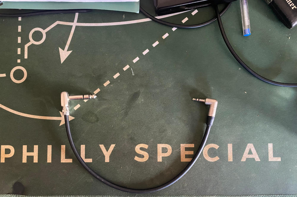 3.5mm to 1/4" TRS Patch Cable (MIDI) - Customer Photo From Carl Schultz