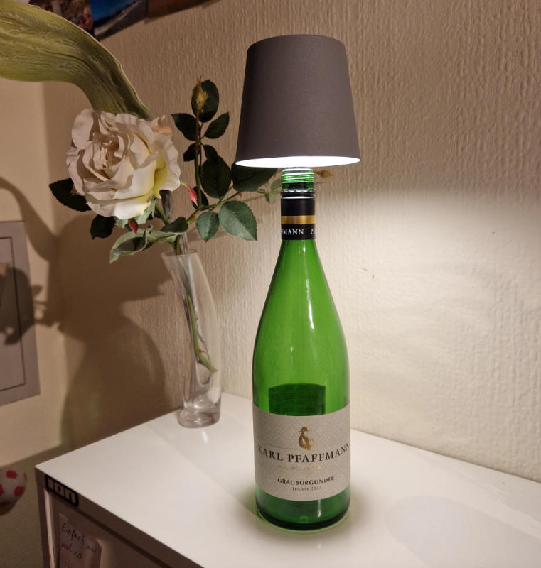 WIRELESS BOTTLE LAMP