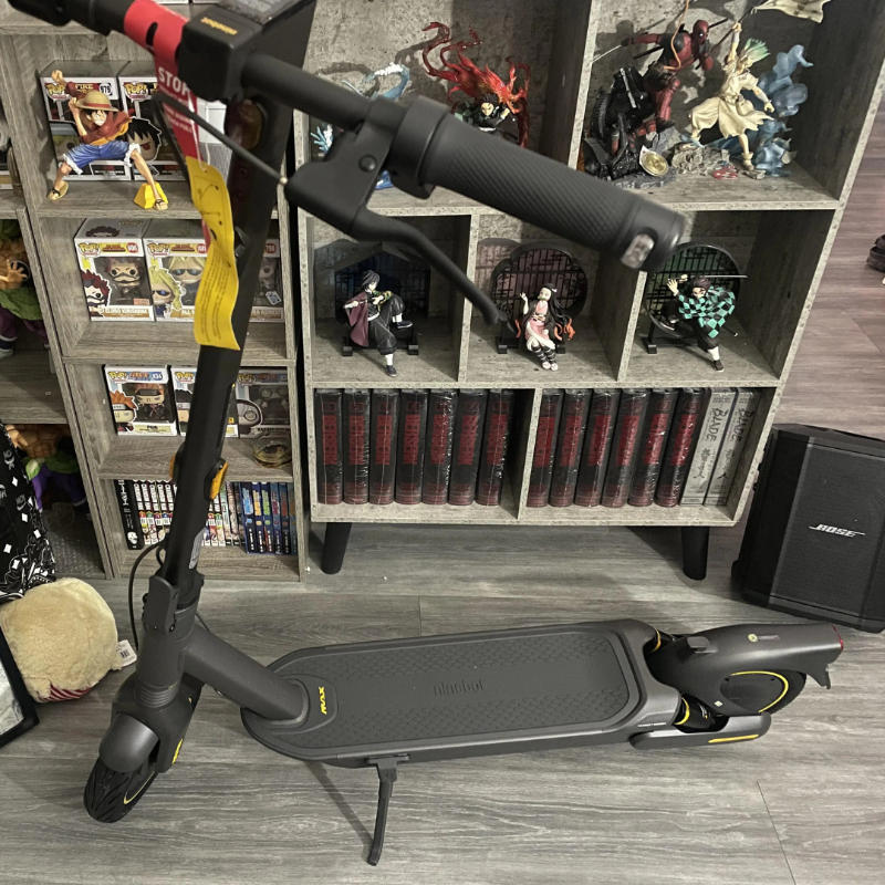 Segway - Max G2 Electric Kick Scooter Foldable w/ 43 Mile Range and 22 MPH Max Speed - Black - AA.05.15.01.0002 - Customer Photo From Natalie J.