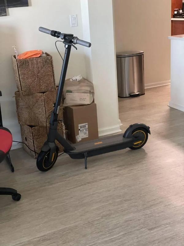 Segway - G30Max Electric Kick Scooter Foldable Electric Scooter w/40.4 Max Operating Range & 18.6 mph Max Speed - Black - MAX-G30P - Customer Photo From James B.