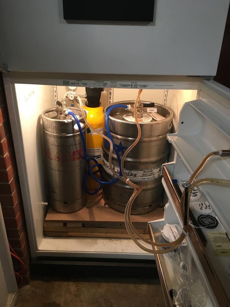 2-Way CO2 Distribution Bar with Safety - Customer Photo From Robert N Duncan