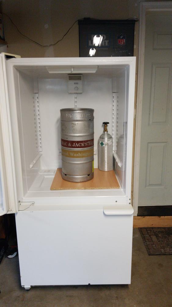 Standard Kegerator Conversion Kit - US Sankey D System - 5lb CO2 Tank - Customer Photo From Nicholas Blevins