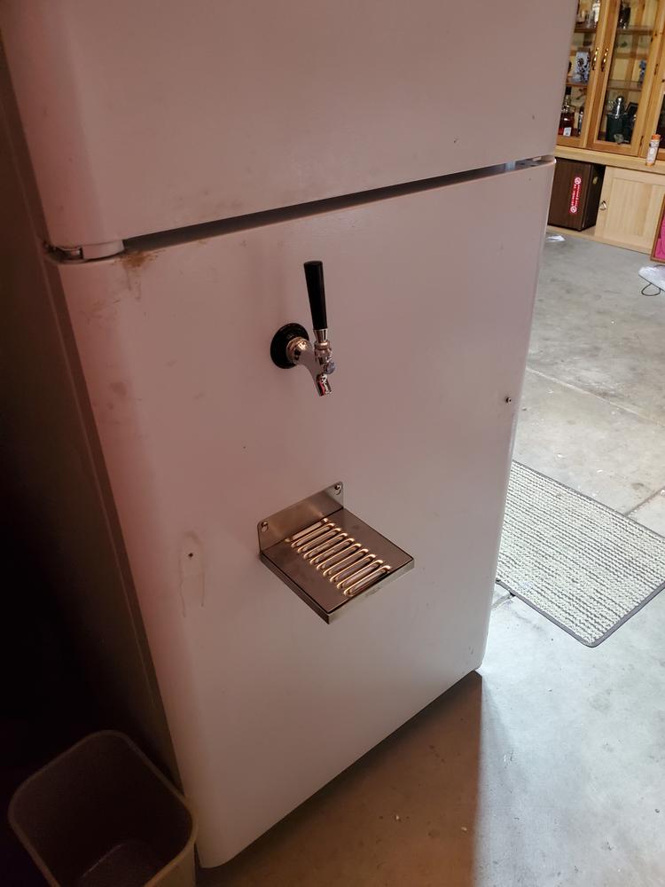 Standard Kegerator Conversion Kit - US Sankey D System - 5lb CO2 Tank - Customer Photo From Edward Traganos