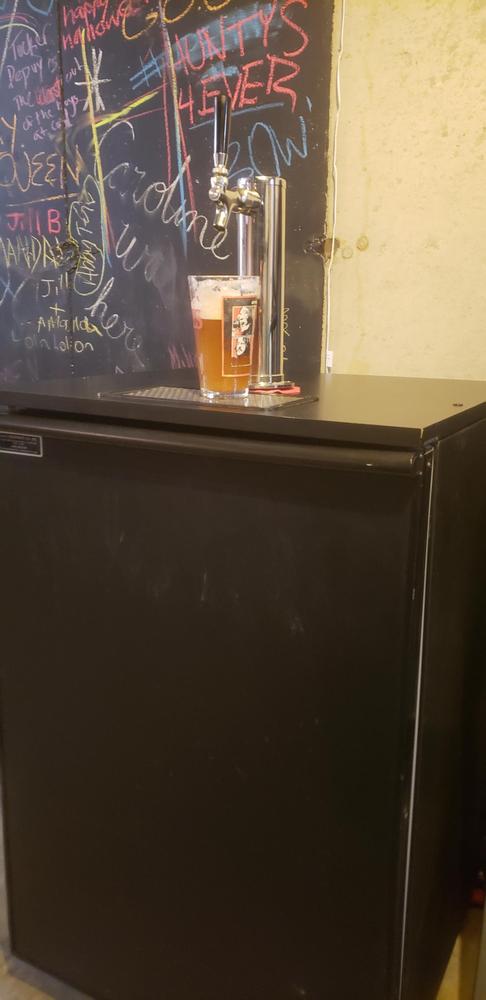 1 Faucet Tower Kegerator Conversion Kit - Chrome Tower - US Sankey D System - No CO2 Tank - Customer Photo From Thomas Conrod