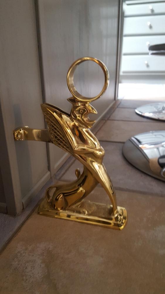Griffin Bar Rail Bracket - Polished Brass - 2" OD - Customer Photo From Judith Morris