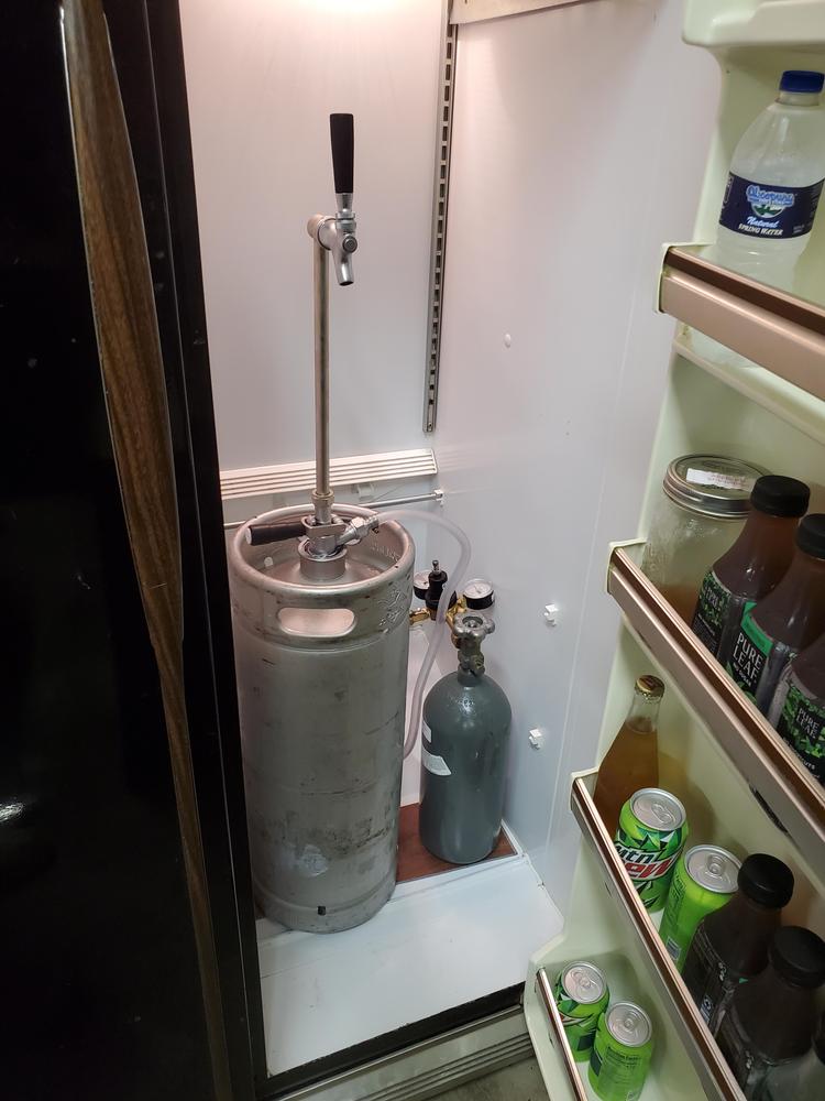 Rod & Faucet System - 5lb CO2 Tank - Customer Photo From William Lehmann