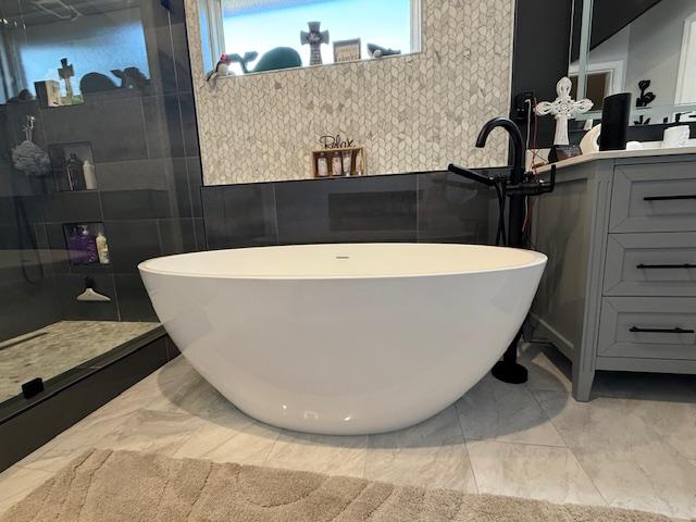 Freestanding Bathtub BW-04-XL - Customer Photo From Laura