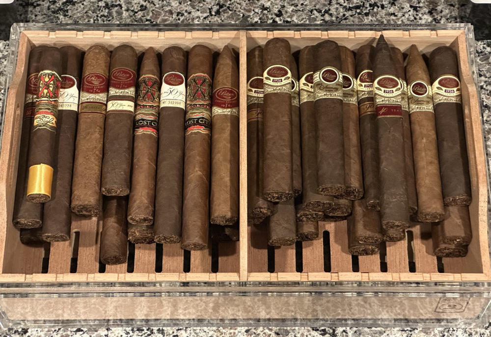 Large Acrylic 75-Cigar Humidor Powered by Boveda - Customer Photo From Monserrate Rodriguez