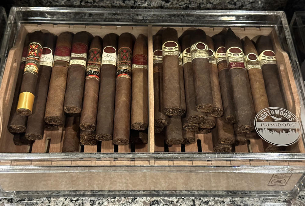 Large Acrylic 75-Cigar Humidor Powered by Boveda - Customer Photo From Monserrate Rodriguez