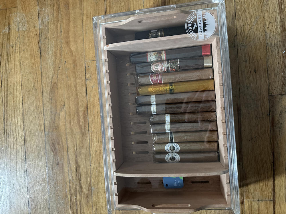 Large Acrylic 75-Cigar Humidor Powered by Boveda - Customer Photo From Vinny DeRose