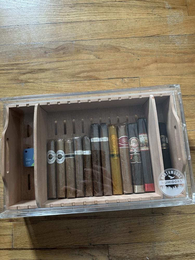Large Acrylic 75-Cigar Humidor Powered by Boveda - Customer Photo From Vinny DeRose