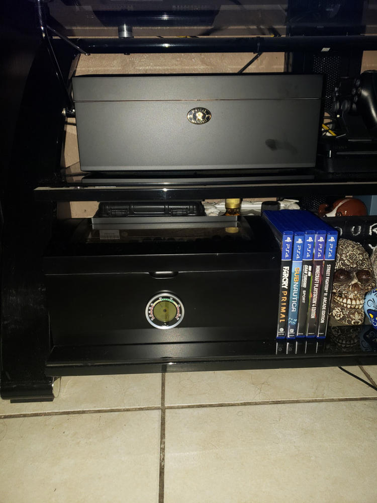 Daniel Marshall 20125 Ambiente 125-Cigar Humidor w Tray- Matte Black - Customer Photo From Mark Fernandez
