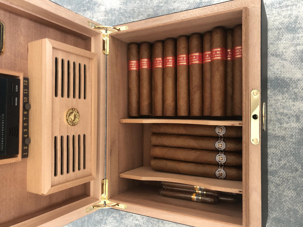 Daniel Marshall 20065 Ambiente 65-Cigar Humidor - Matte Black - Customer Photo From Jesse Evanshen